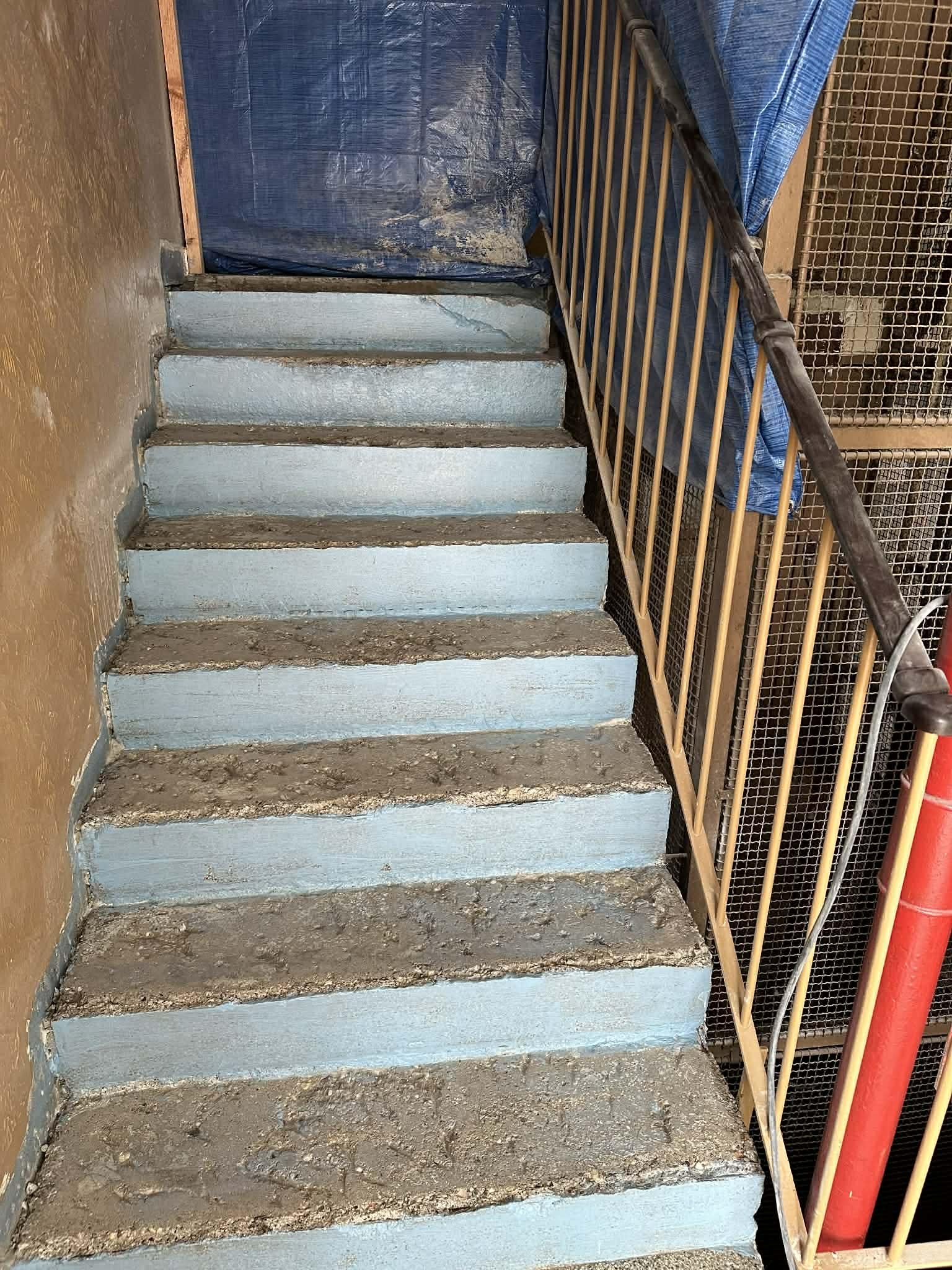 Schodiště před rekonstrukcí